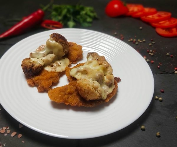 Cotlet de porc pane cu cascaval afumat